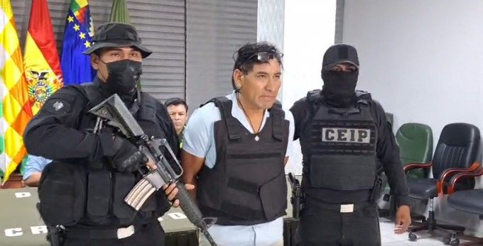 CLAN ZURITA AVASALLABA TIERRAS EN SANTA CRUZ DE MANERA VIOLENTA PARA  VENDERLAS