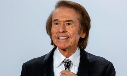 RAPHAEL SE ENCUENTRA BIEN TRAS SU ACCIDENTE CARDIOVASCULAR