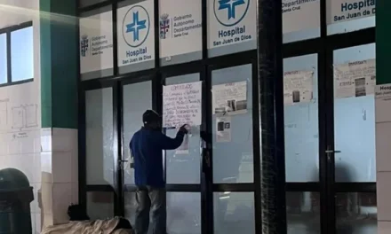 FESIRMES ANUNCIA PARO DE 24 HORAS EN HOSPITALES DE TERCER NIVEL