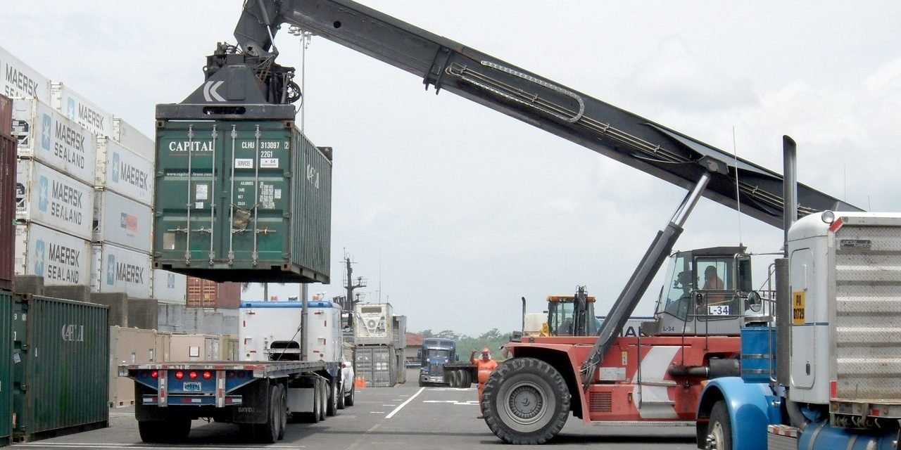 ENTRÓ EN VIGOR ARANCEL ADUANERO DE IMPORTACIONES  2025 EN FORMATO FÍSICO Y DIGITAL