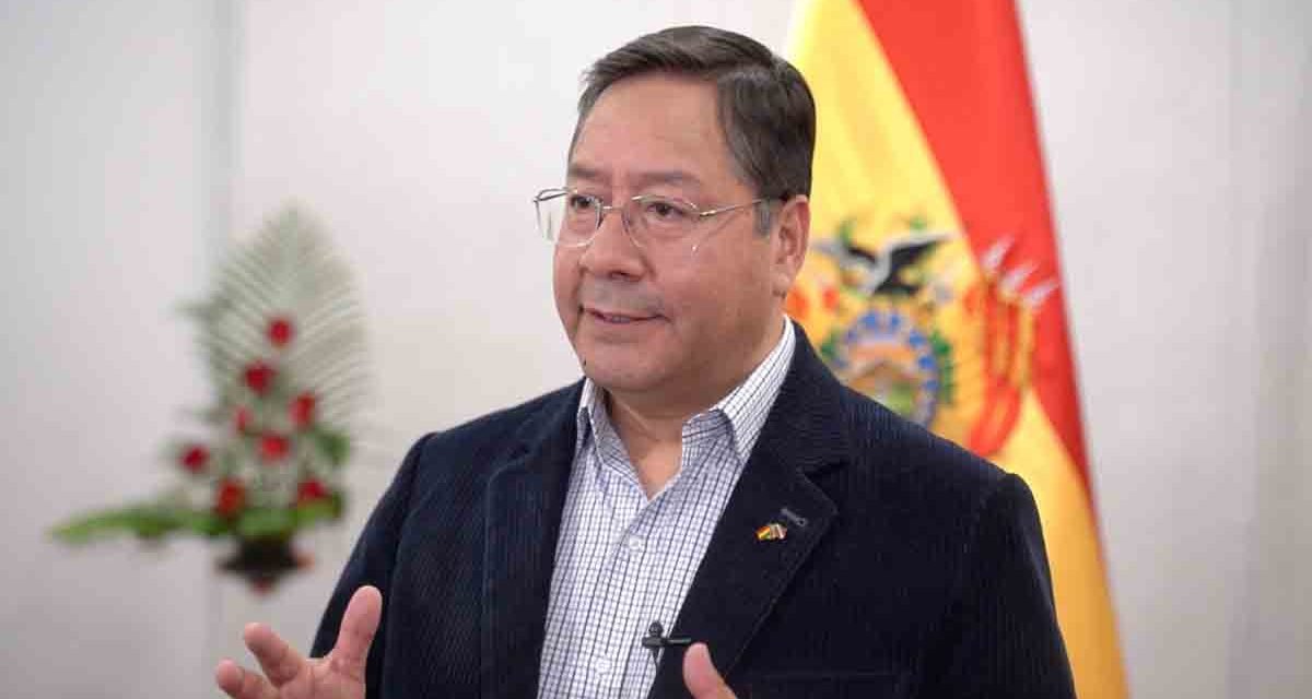 ARCE PROMULGA LA LEY DE DISTRIBUCIÓN ESCAÑOS Y SANTA CRUZ GANA UNA DIPUTACIÓN