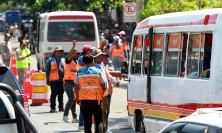 REORDENAMIENTO DE MICROS ES IRREVERSIBLE ASEGURA EL ALCALDE