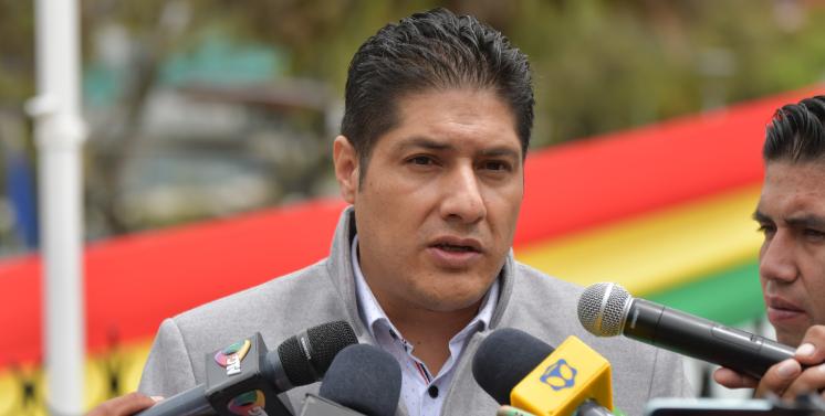 ACTIVAN ALERTA MIGRATORIA CONTRA EXMINISTRO LISPERGUER Y CITAN A DECLARAR A 40 PERSONAS
