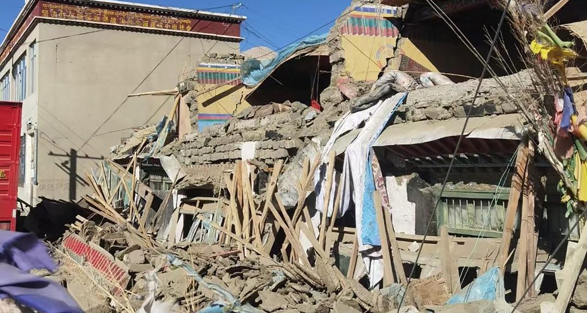 UN TERREMOTO DE MAGNITUD 6,8 SACUDIÓ LA REGIÓN DEL TÍBET HAY 126 MUERTOS Y 130 HERIDOS
