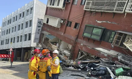 UN TERREMOTO DE MAGNITUD 6,4 SACUDIÓ EL SUR DE TAIWÁN DEJO HERIDOS Y DAÑOS ESTRUCTURALES