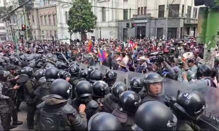 MARCHA EVISTA TERMINA EN ENFRENTAMIENTOS CON LA POLICÍA
