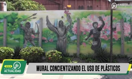 MURAL CONCIENTIZANDO EL USO DEL PLÁSTICO