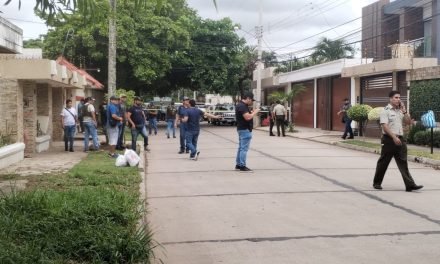 UN POLICÍA FUE ACRIBILLADO EN SU VEHÍCULO EN LA ZONA NORTE DE SANTA CRUZ