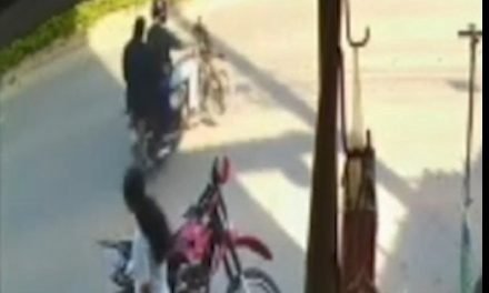 ACCIDENTE ENTRE MOTOTAXISTA Y UN VEHÍCULO DEJA DOS HERIDOS