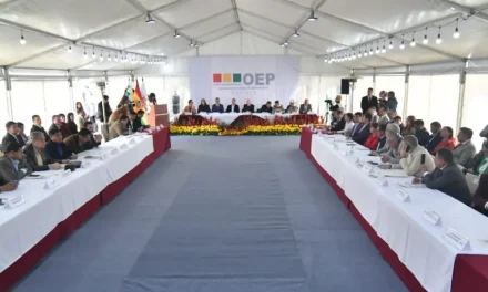 CUMBRE POR LA DEMOCRACIA INGRESA A CUARTO INTERMEDIO