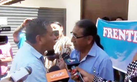 PRESIDENTE DEL FPV DEFIENDE ALIANZA CON EVO; ACTIVISTA LO INCREPA Y  ACUSA DE DEFENDER A UN ‘PEDÓFILO’