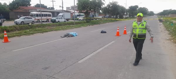 MOTOCICLISTA PIERDE LA VIDA ARROLLADO POR UN CAMIÓN