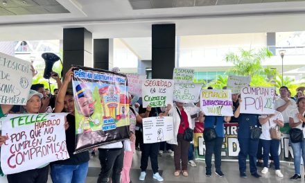 MÉDICOS DE FESIRME PROTESTAN POR FALTA DE SALARIO Y PERSONAL