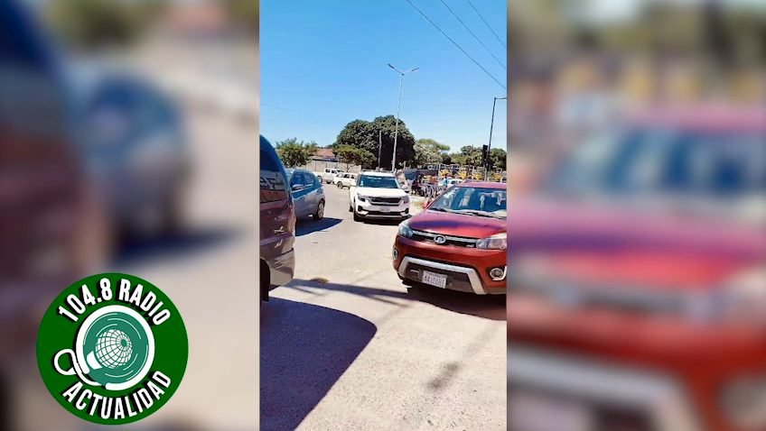 VECINOS DESBLOQUEAN OCTAVO ANILLO DE LA AVENIDA CRISTO REDENTOR 