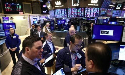 WALL STREET Y LAS BOLSAS EUROPEAS COTIZAN A LA BAJA TRAS EL ANUNCIO DE ARANCELES DE DONALD TRUMP