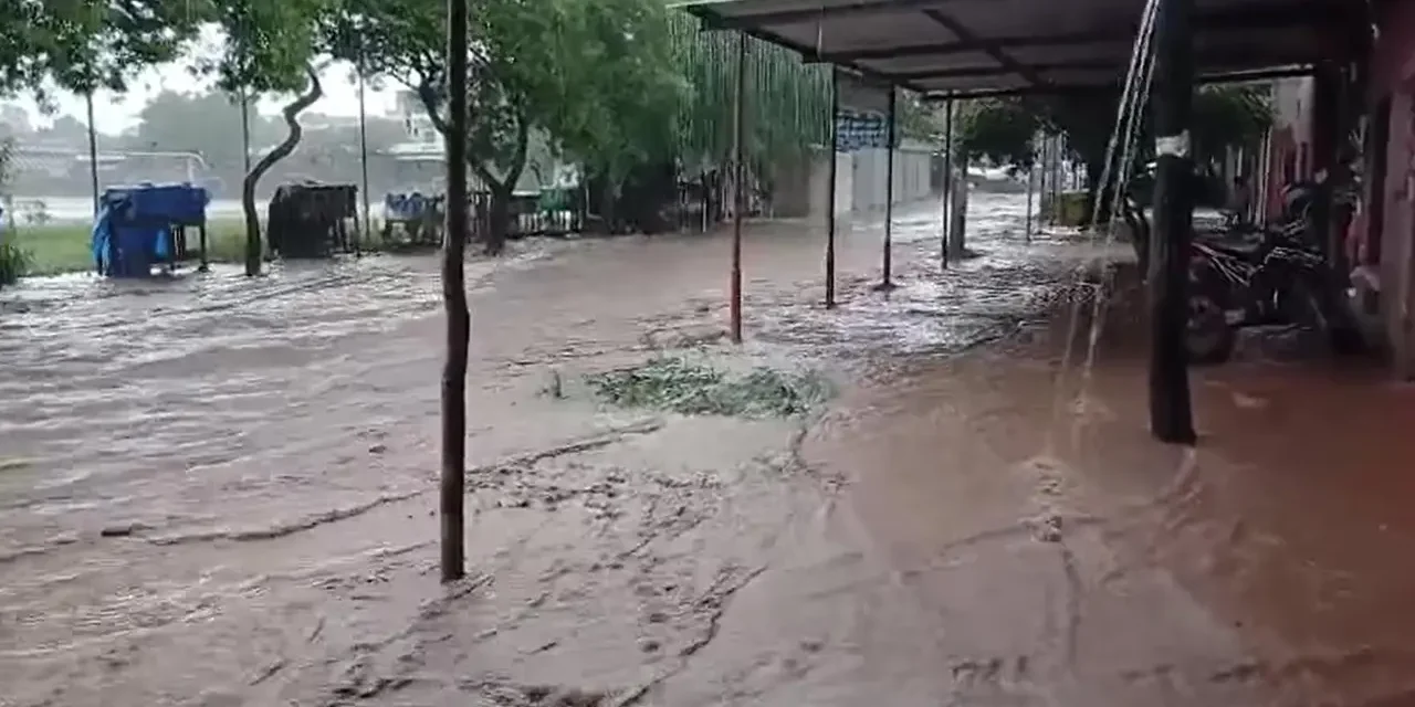 BENI Y CHUQUISACA SE DECLARAN EN EMERGENCIA DEPARTAMENTAL POR  INUNDACIONES