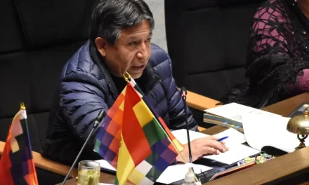 CHOQUEHUANCA CONVOCA SESIÓN DE ASAMBLEA PARA TRATAR PRÉSTAMO INTERNACIONAL