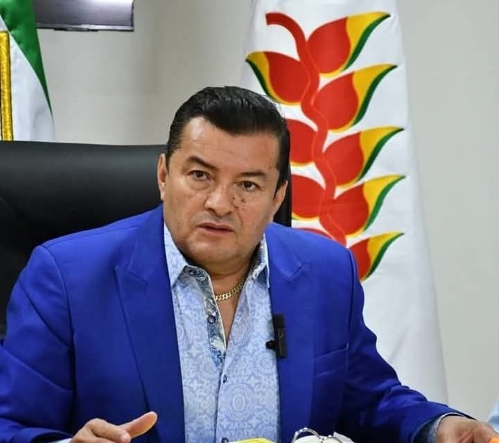 JHONNY FERNÁNDEZ CONFIRMA PARTICIPACIÓN EN CUMBRE CONVOCADA POR EL PRESIDENTE