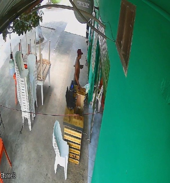 ROBAN CELULAR DE UN RESTAURANTE POR LA VIRGEN DE LUJAN