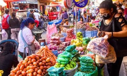 GOBIERNO DENUNCIA ‘ONDA ESPECULATIVA’ EN  PRECIOS DE ALIMENTOS Y PIDE CALMA