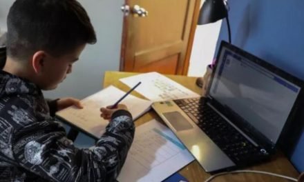 CLASES A DISTANCIA POR DOS DÍAS EN LOS DISTRITOS I, II, II Y PLAN TRES MIL