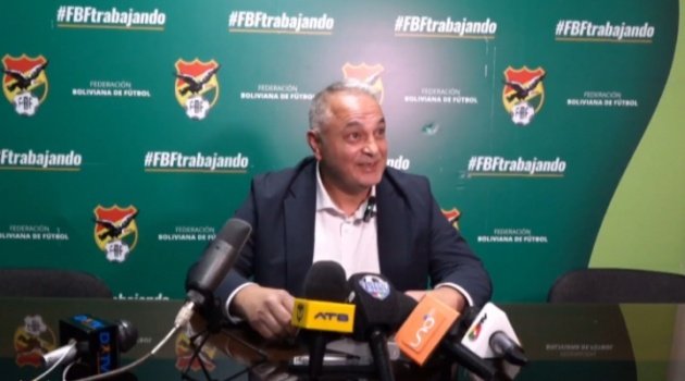 COSTA DICE  QUE REACCIONÓ ANTE ATAQUES CONTRA LA SELECCIÓN Y LOS JUGADORES