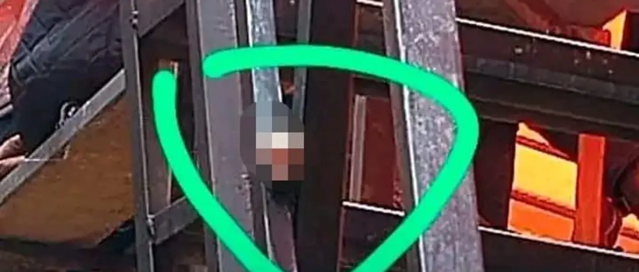 APARECIÓ EL DUEÑO DEL DEDO INCRUSTADO EN LA GRADERÍA DEL CARNAVAL DE ORURO