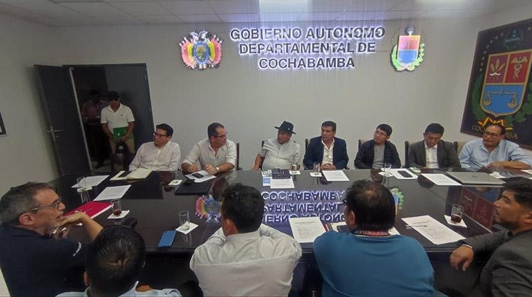 LAS GOBERNACIONES SE DECLARAN EN EMERGENCIA POR FALTA DE LIQUIDEZ