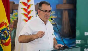 GOBERNACIÓN CRUCEÑA DEMANDA LIBERAR LA IMPORTACIÓN DE CARBURANTES