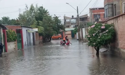 PERSISTEN LAS LLUVIAS Y QUILLACOLLO AMANECE CON VARIAS CALLES INUNDADAS