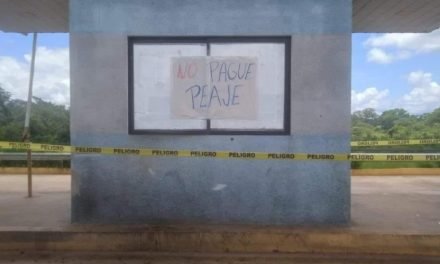 PRODUCTORES TOMAN TRANCAS EN EL NORTE CRUCEÑO POR ESCASEZ DE COMBUSTIBLE