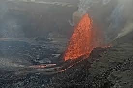 EL VOLCÁN KILAUEA EN HAWÁI LANZÓ FUENTES DE LAVA DE HASTA 213 METROS DURANTE