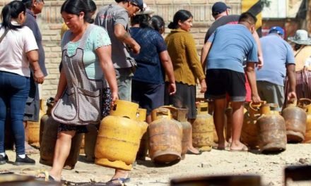 DENUNCIA DESABASTECIMIENTO DE GAS EN CHIMORÉ GARRAFA CUESTA HASTA 60 BS.
