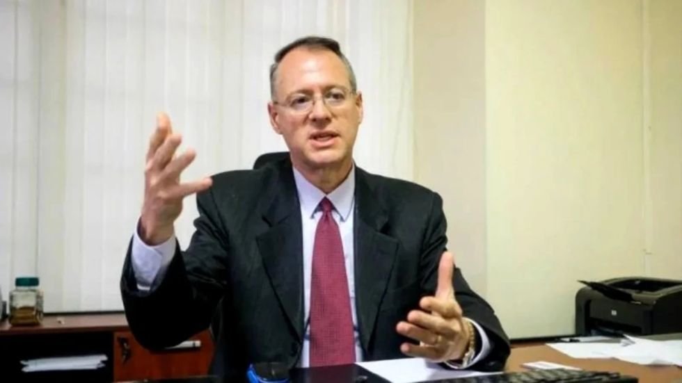DUNN EXPLICA POR QUÉ NO CONCRETO ALIANZA CON ADN Y MNR