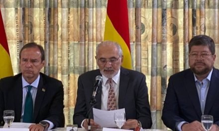 SAMUEL RECONOCE CON TUTO Y MESA QUE CANDIDATURA PUEDE SER INHABILITADA DE FILTRARSE ENCUESTAS