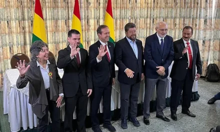 BLOQUE DE UNIDAD SE REÚNE ESTE MARTES EN LA PAZ EN BUSCA DE SALVAR EL FRENTE