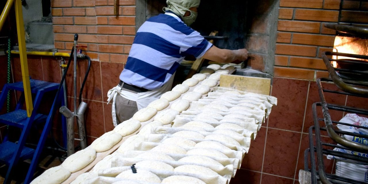 VICEMINISTRO DICE QUE CON HARINA SUBVENCIONADA NO PUEDE SUBIR DE PRECIO