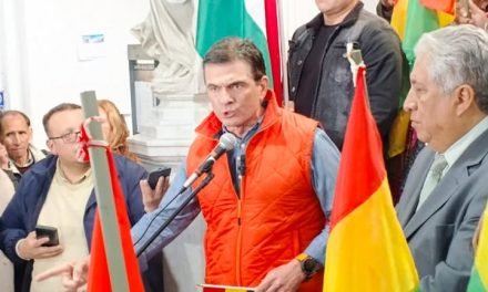 PDC PROCLAMA A RODRIGO PAZ COMO SU CANDIDATO PRESIDENCIAL