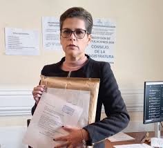 POLICÍA VIGILA DESPACHO Y CASA DE la JUEZA QUE FAVORECIÓ A EVO MORALES