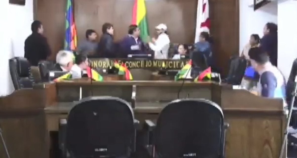 ENFRENTAMIENTO ENTRE CONCEJALES DEL MAS TERMINA EN FUERTE ALTERCADO