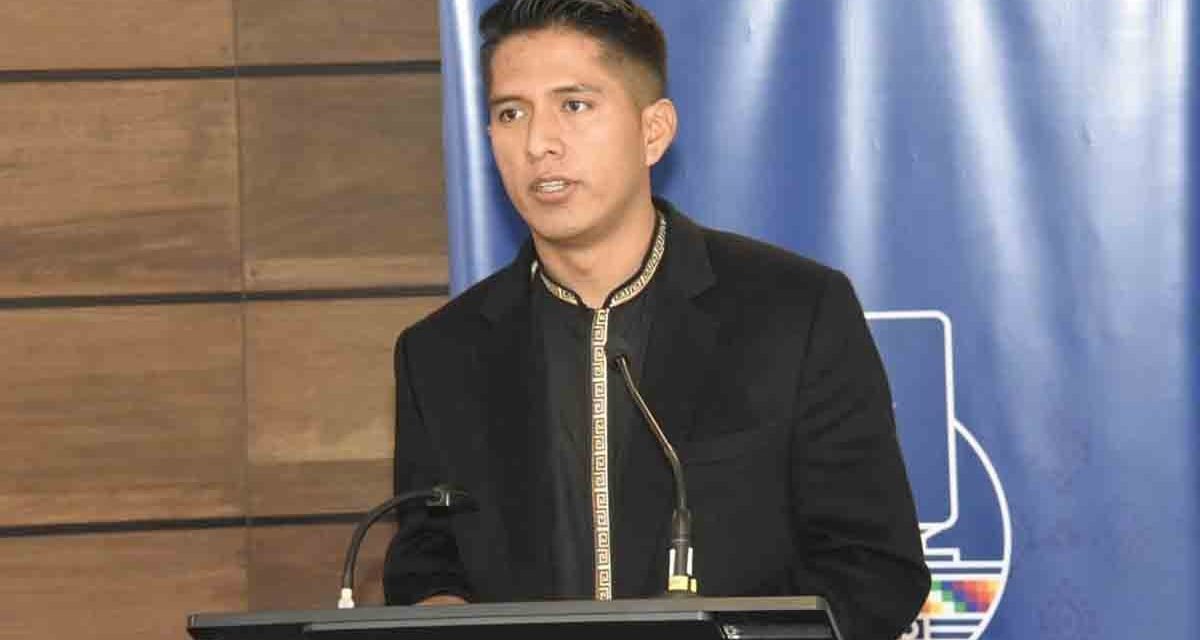 ANDRÓNICO HACE UN “LLAMADO SINCERO A LA UNIDAD” Y “NO MEDIANTE PACTOS OSCUROS