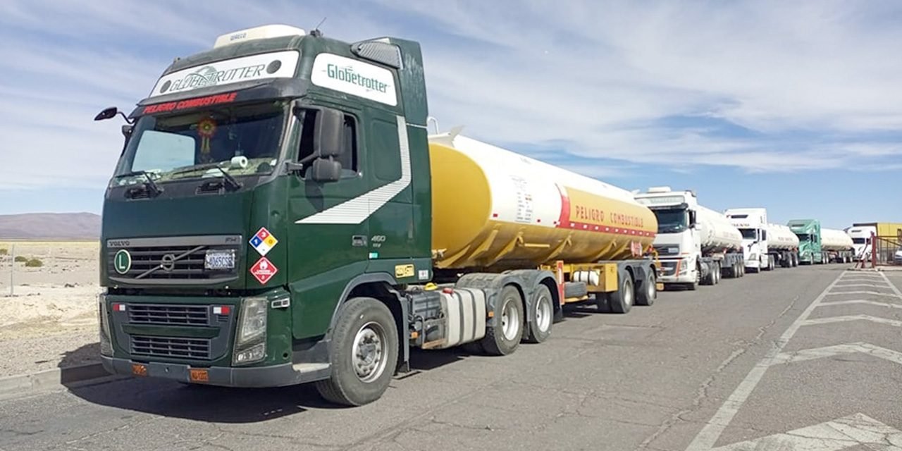 CISTERNEROS INICIAN  PARO DESDE ESTE MIÉRCOLES POR LNIVELACIÓN EN EL PRECIO DEL FLETE