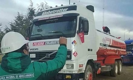 PROMETEN AUMENTAR SUMINISTRO DE COMBUSTIBLE AL TRANSPORTE DE TARIJA