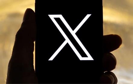 X DE ELON MUSK VUELVE A TENER UNA FALLA GLOBAL Y DEJA A MILLONES SIN SERVICIO