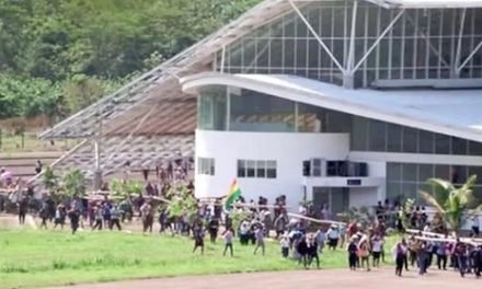 MONTAÑO DENUNCIA QUE HACE TRES SEMANAS ‘EVISTAS’ MANTIENEN TOMADO AEROPUERTO DE CHIMORÉ