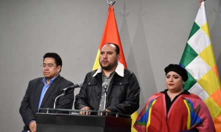 GOBIERNO ANUNCIA DEMANDA CONTRA EVO MORALES POR TERRORISMO E INSTIGACIÓN A BLOQUEOS