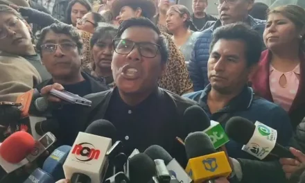 ‘EVISMO’ LLAMA A ‘TOMAR’ LOS AEROPUERTOS Y APUNTA A ARCE