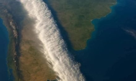 CINTURÓN DE HIELO SOBRE TODA AMÉRICA DEL SUR VISTA DESDE SATÉLITE