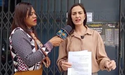 DIPUTADA  LUISA NAYAR DENUNCIA A RUTH NINA POR INSTIGACIÓN A DELINQUIR Y PIDE SU APREHENSIÓN