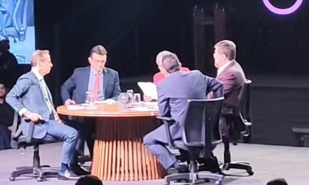 CUATRO CANDIDATOS PRESIDENCIALES EXPONEN SUS PROPUESTAS EN EL FORO EL FUTURO ES POSIBLE”